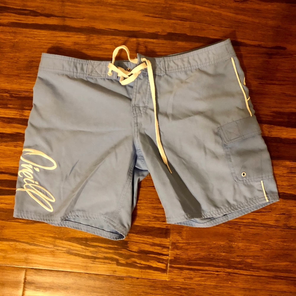 Woman’s/ juniors O’Neil board short size 5